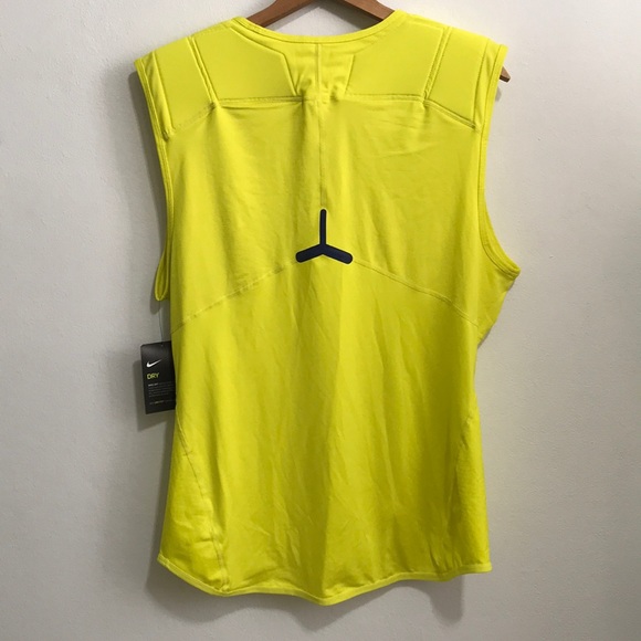 Nike Sleeveless Padded Shirt for Football - Picture 6 of 7